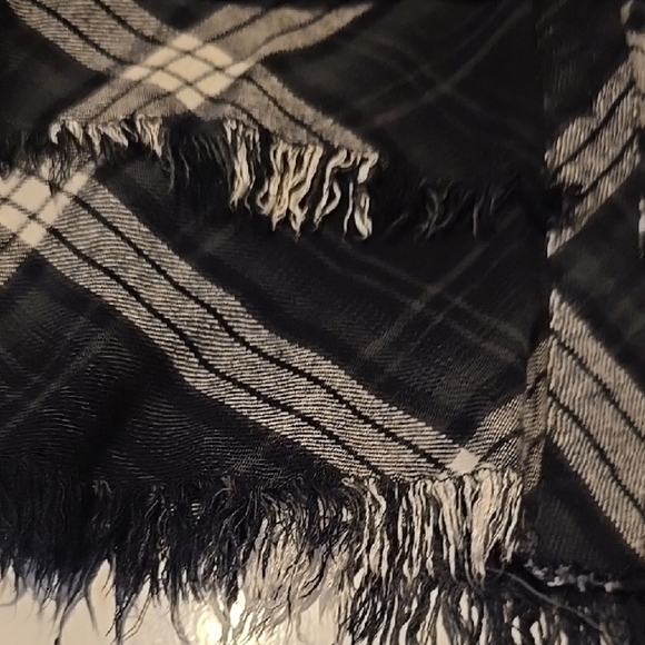 Grace & Lace Black and White Peplum Plaid Button Down Shirt XS - Picture 4 of 4